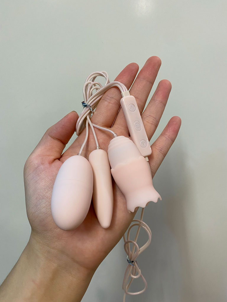 Trứng rung tình yêu Toyjoy 3 đầu siêu kích thích